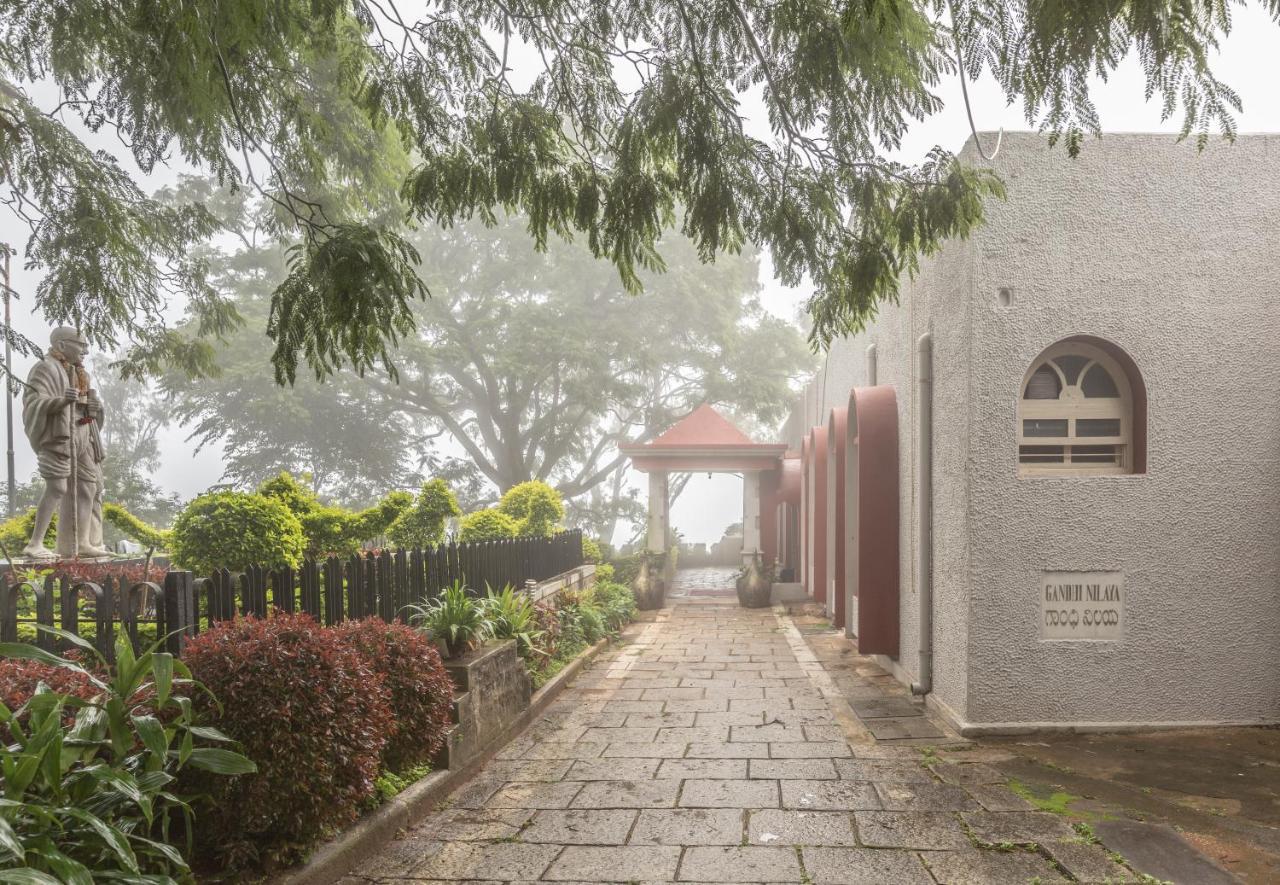 Kstdc Hotel Mayura Pine Top Nandi Hills Екстериор снимка