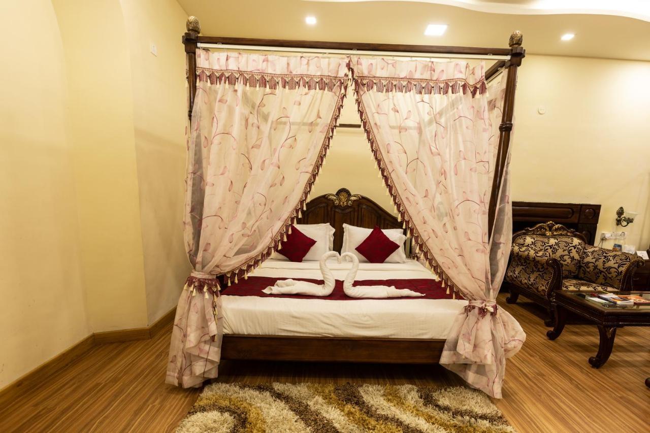 Kstdc Hotel Mayura Pine Top Nandi Hills Екстериор снимка