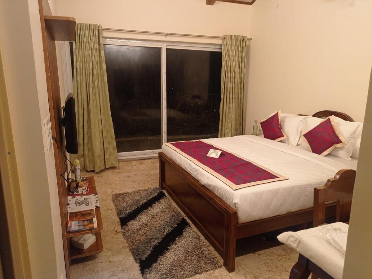 Kstdc Hotel Mayura Pine Top Nandi Hills Екстериор снимка