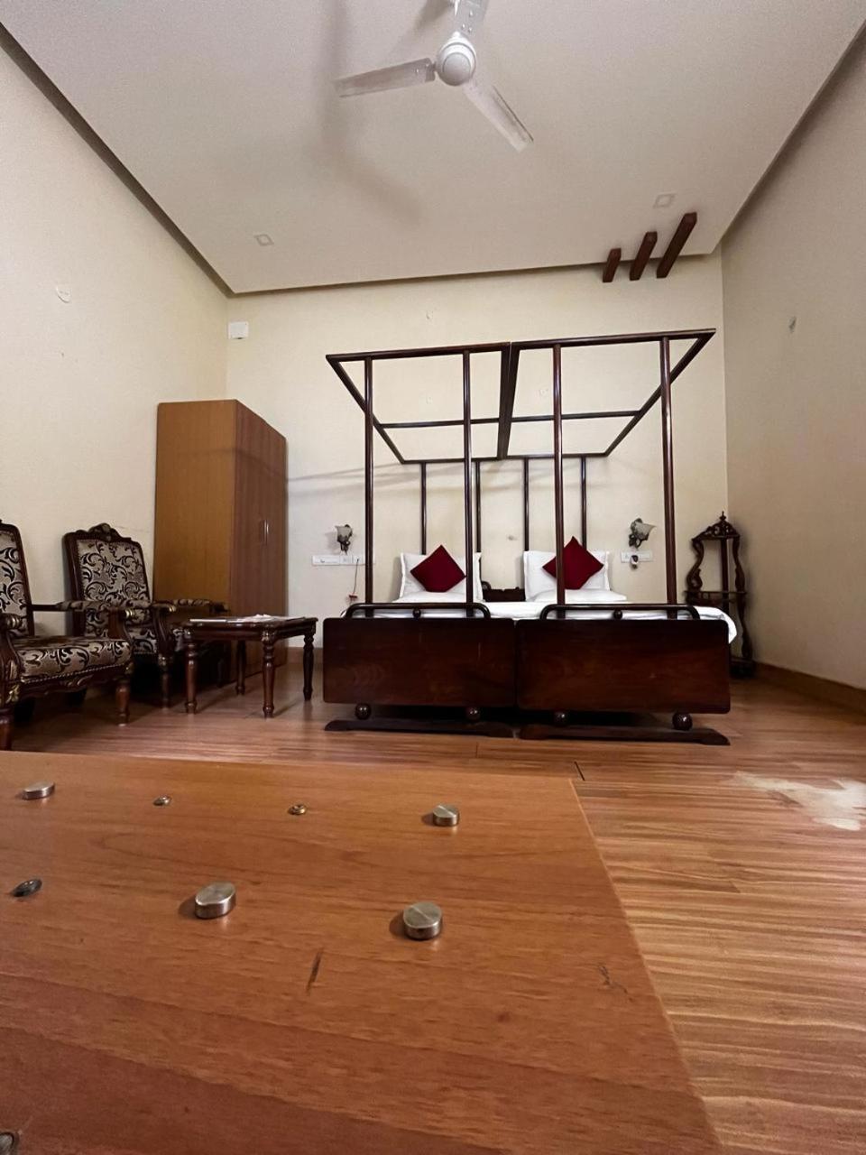 Kstdc Hotel Mayura Pine Top Nandi Hills Екстериор снимка
