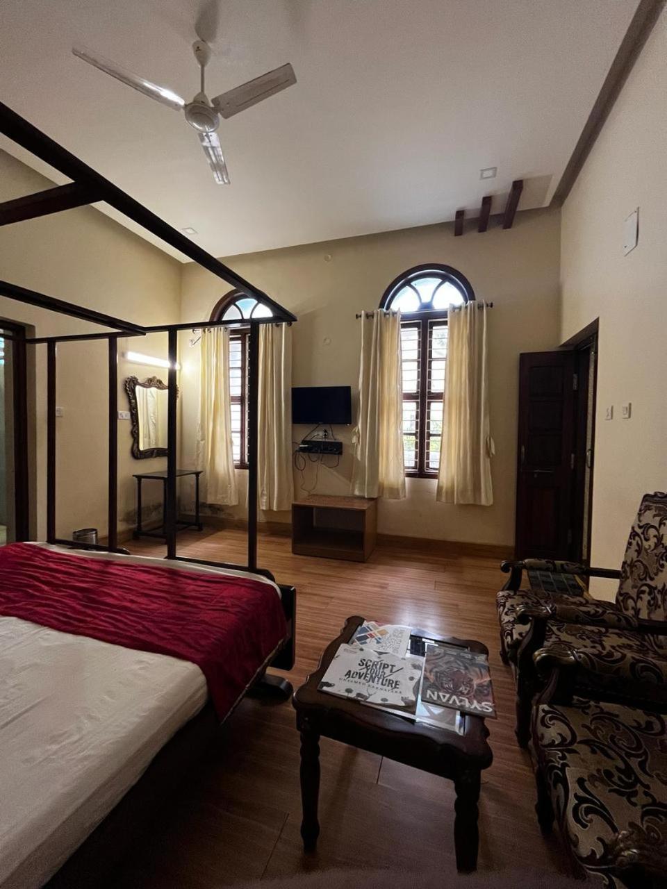 Kstdc Hotel Mayura Pine Top Nandi Hills Екстериор снимка