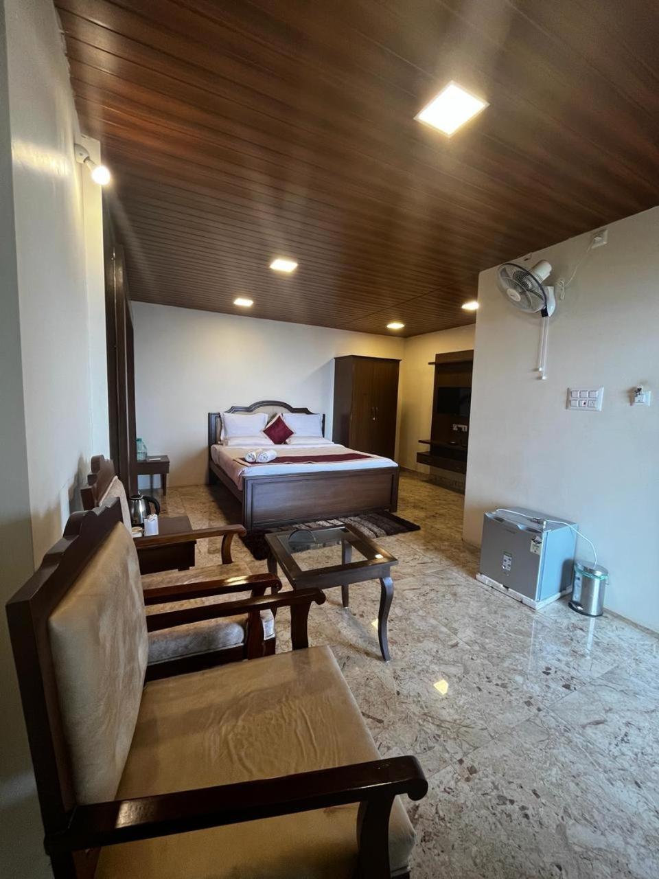 Kstdc Hotel Mayura Pine Top Nandi Hills Екстериор снимка