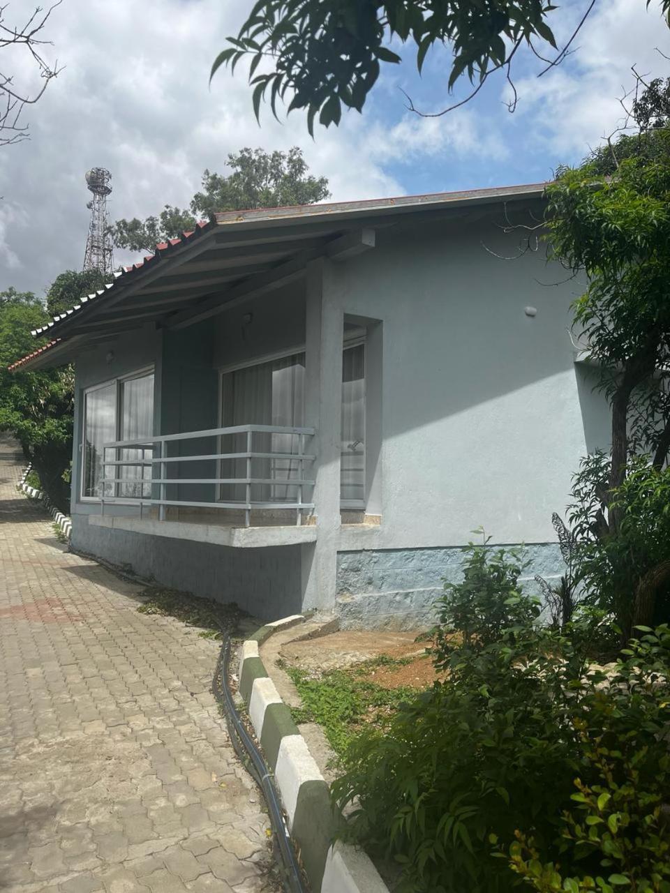 Kstdc Hotel Mayura Pine Top Nandi Hills Екстериор снимка