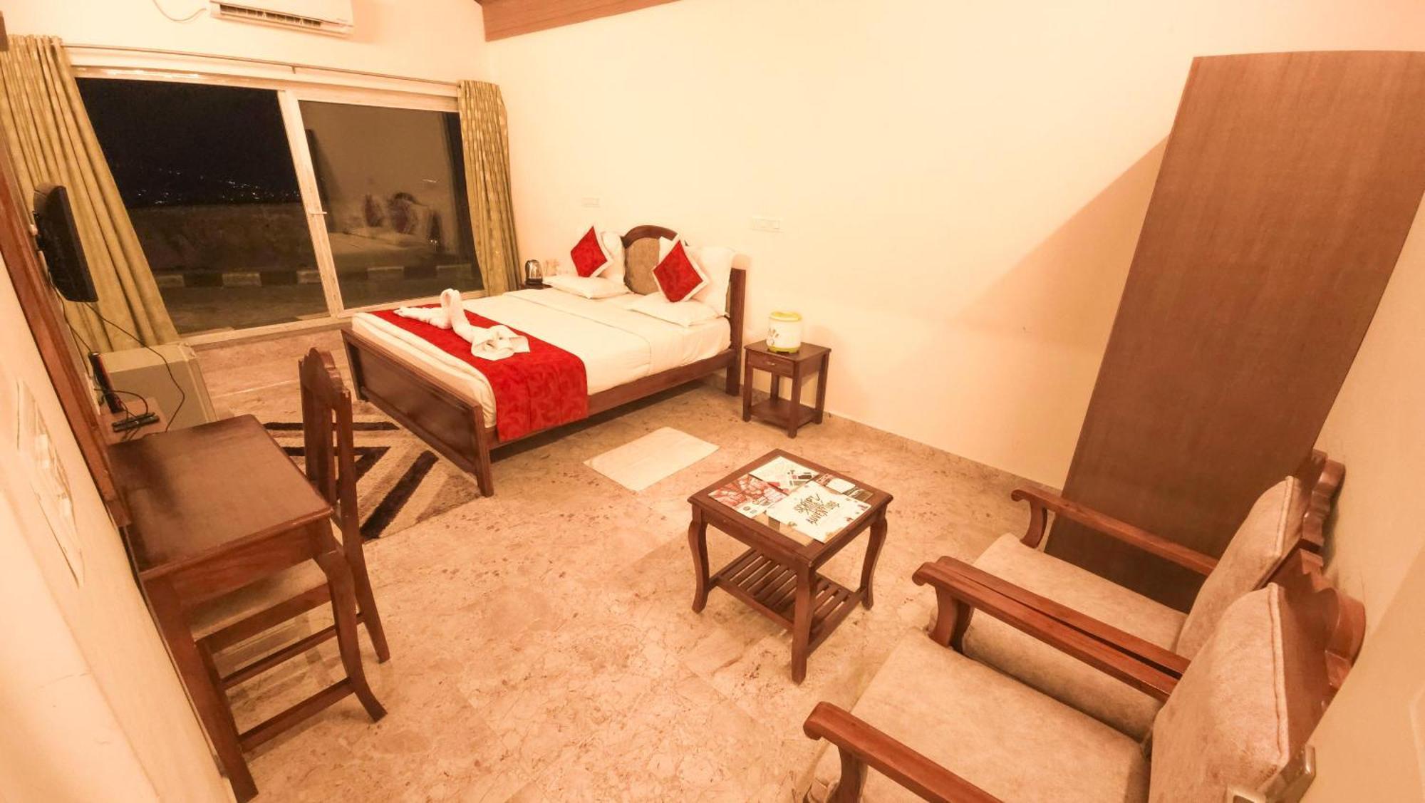 Kstdc Hotel Mayura Pine Top Nandi Hills Екстериор снимка
